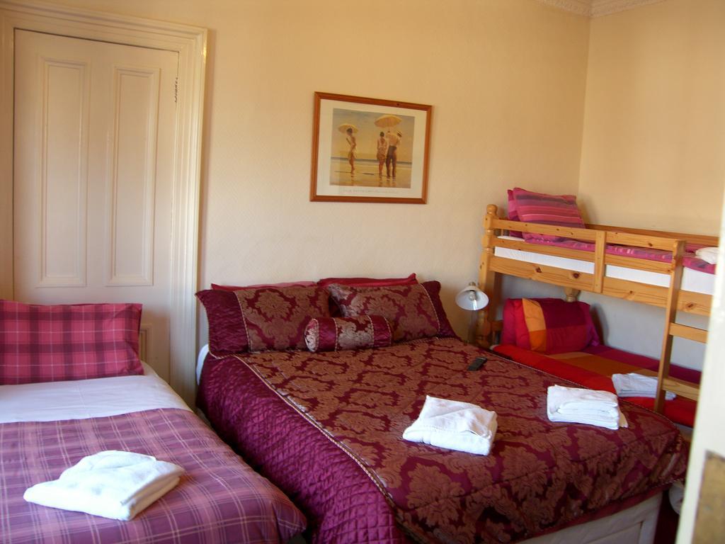 Regis Guest House Edimburgo Quarto foto