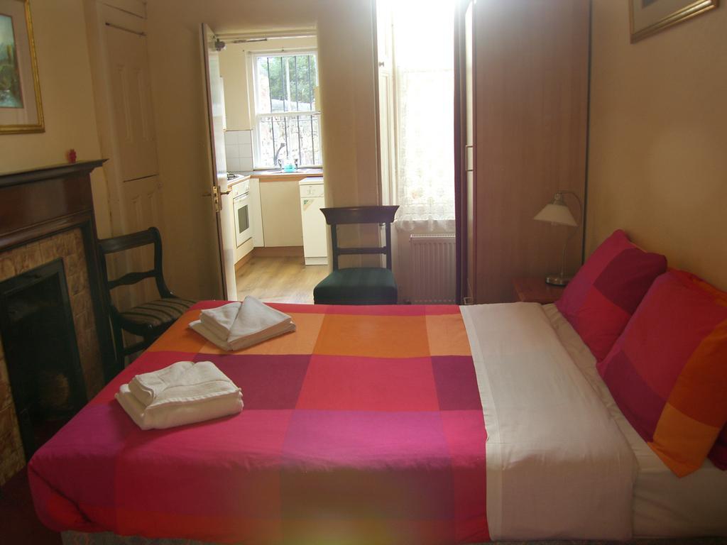 Regis Guest House Edimburgo Quarto foto