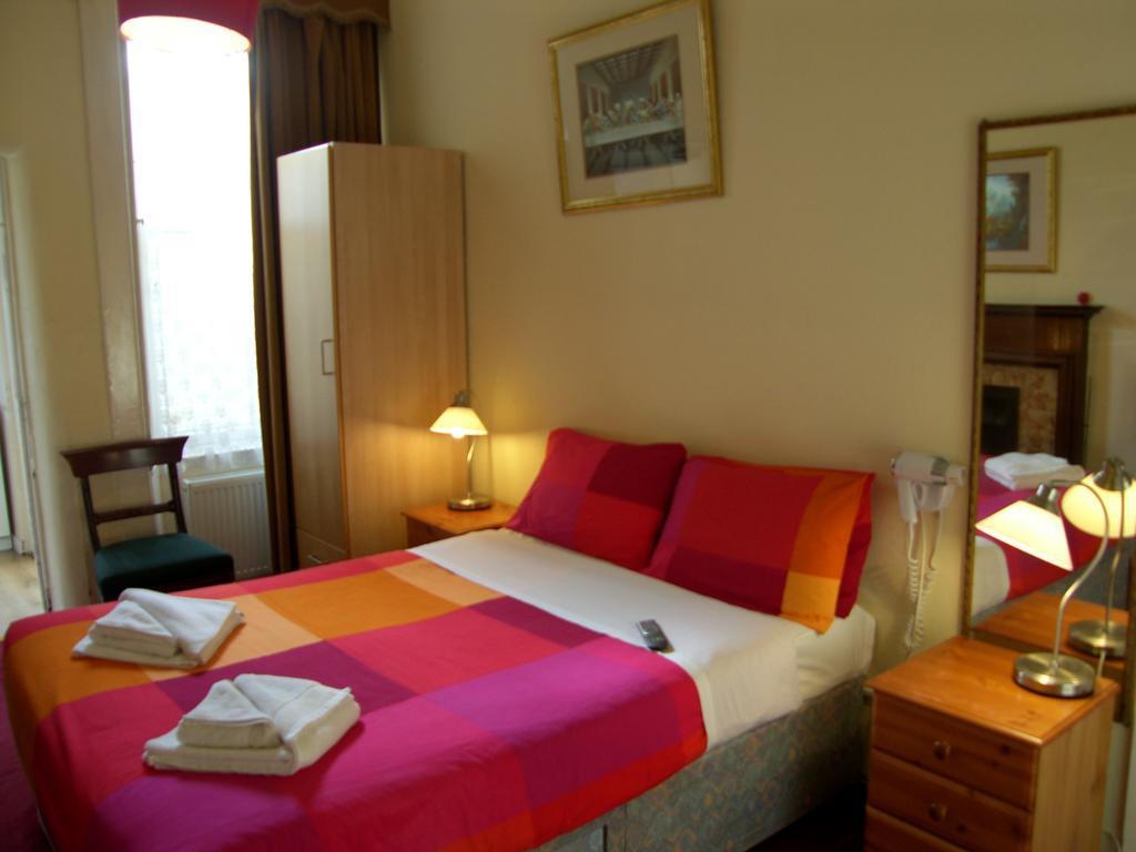 Regis Guest House Edimburgo Quarto foto
